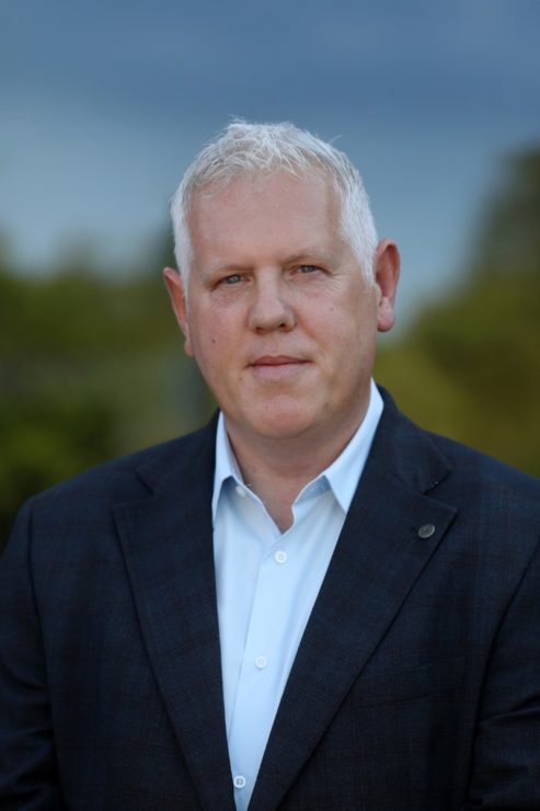 Kevin Howell